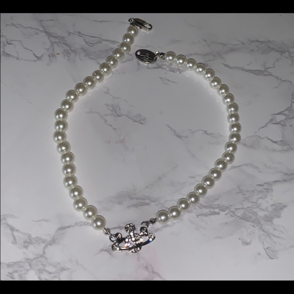 saturn pearl necklace